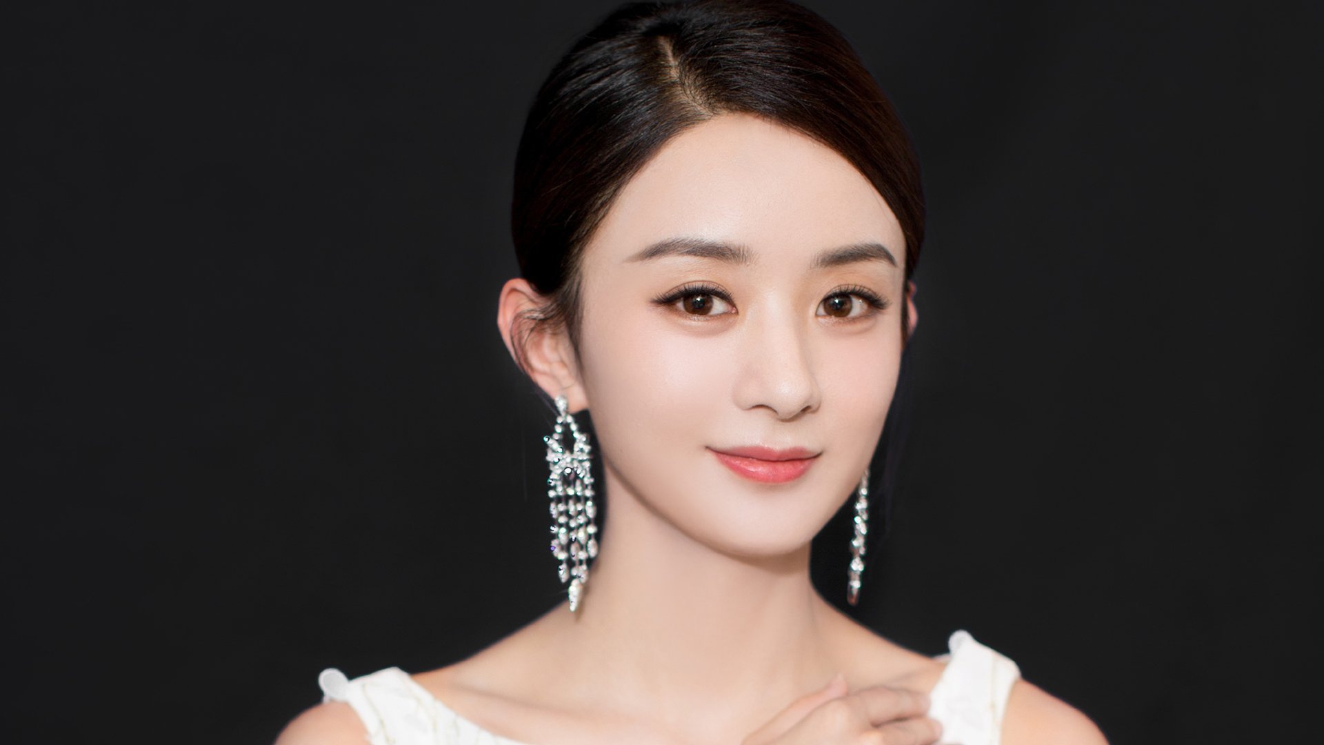 球员商业代言增多职业化程度显著提高，球员代言合同