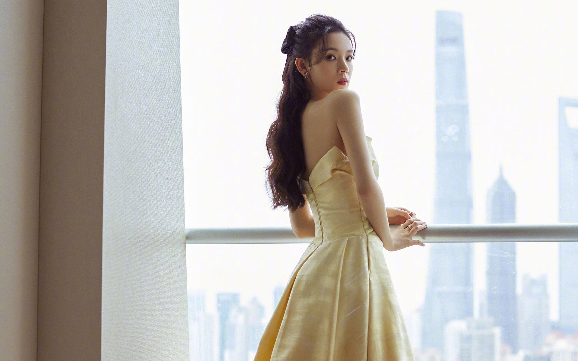 AYX SPORTS-欧洲杯巅峰对战：战术布局中的巧妙突破，欧洲杯最争议一幕