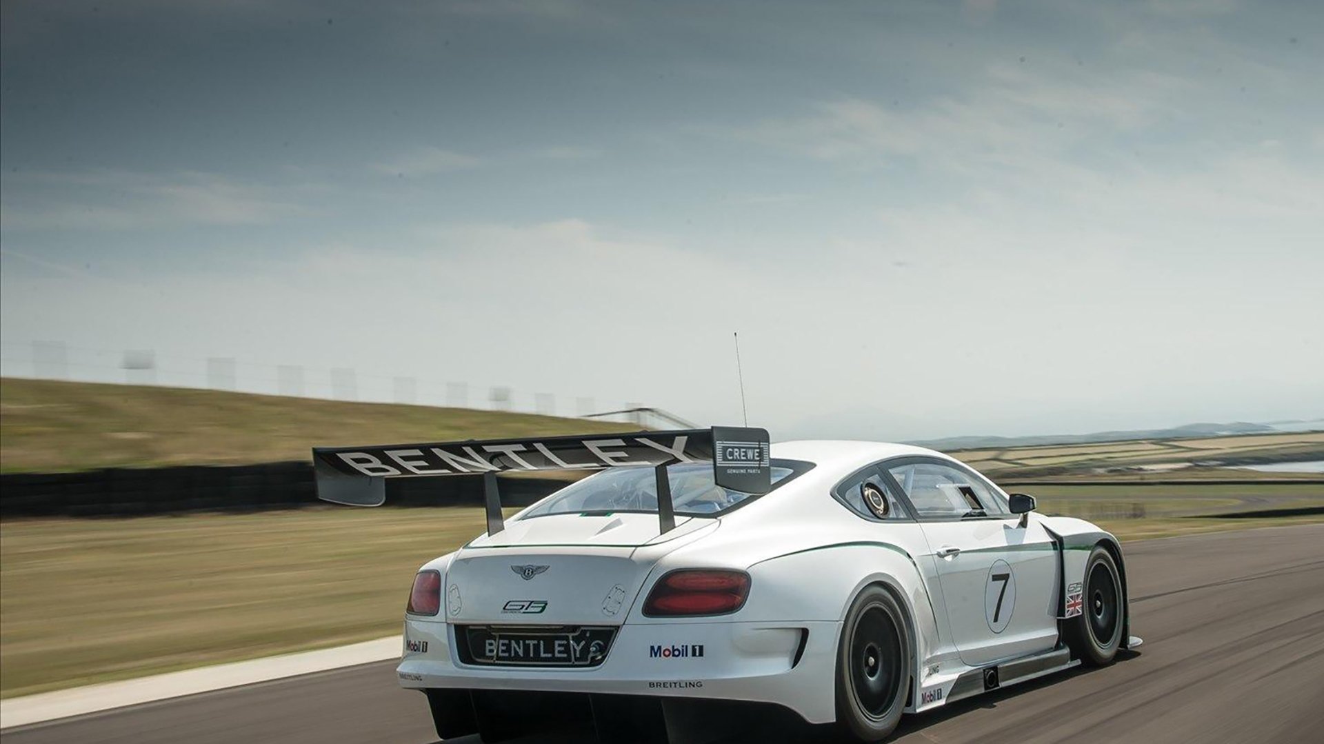 跳水南非女队实现三连晋级，南非跳远运动员